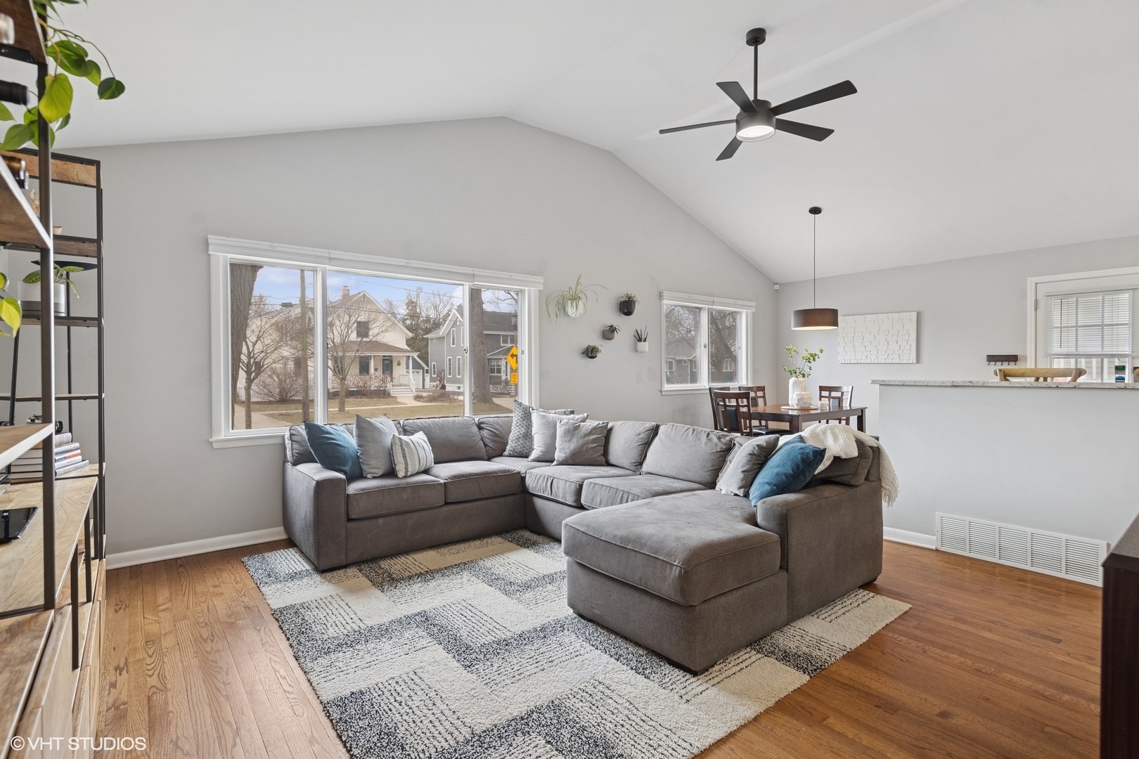 124 W Windsor Avenue