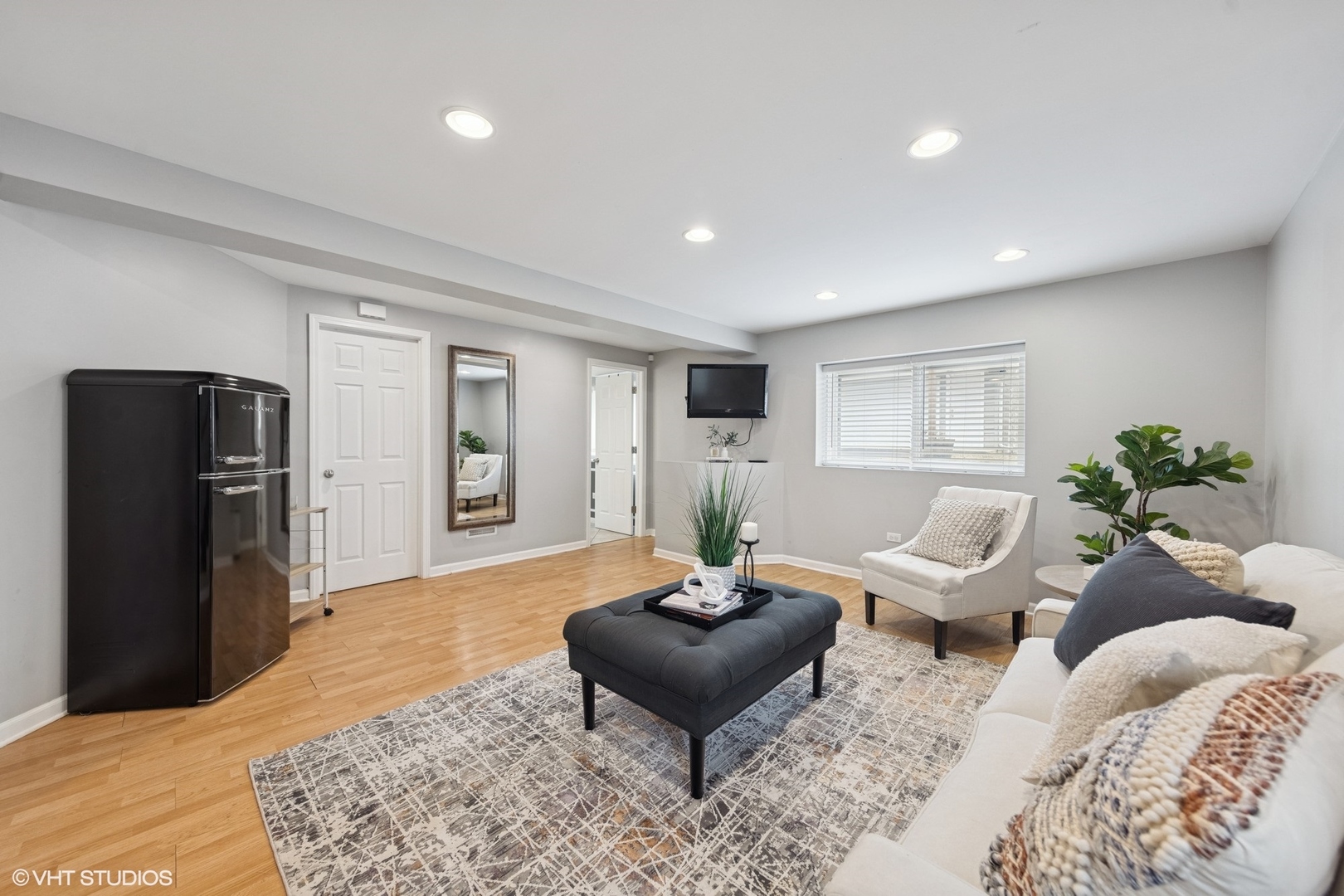 124 W Windsor Avenue