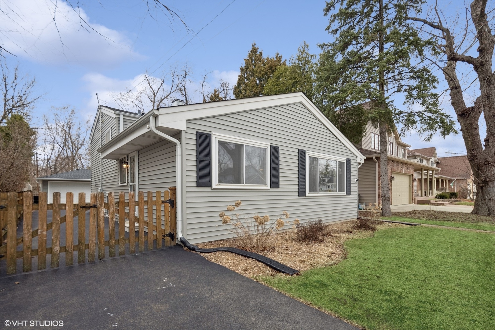 124 W Windsor Avenue