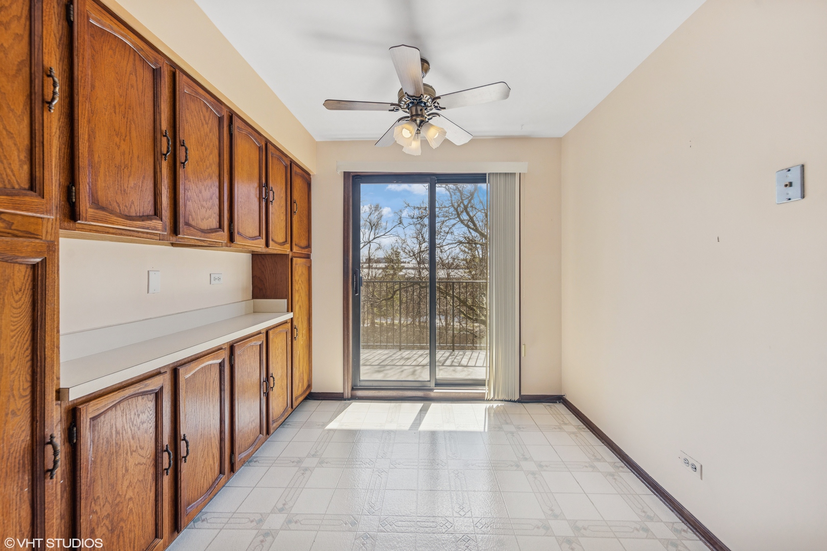 1S150 Spring Road Unit: 4I