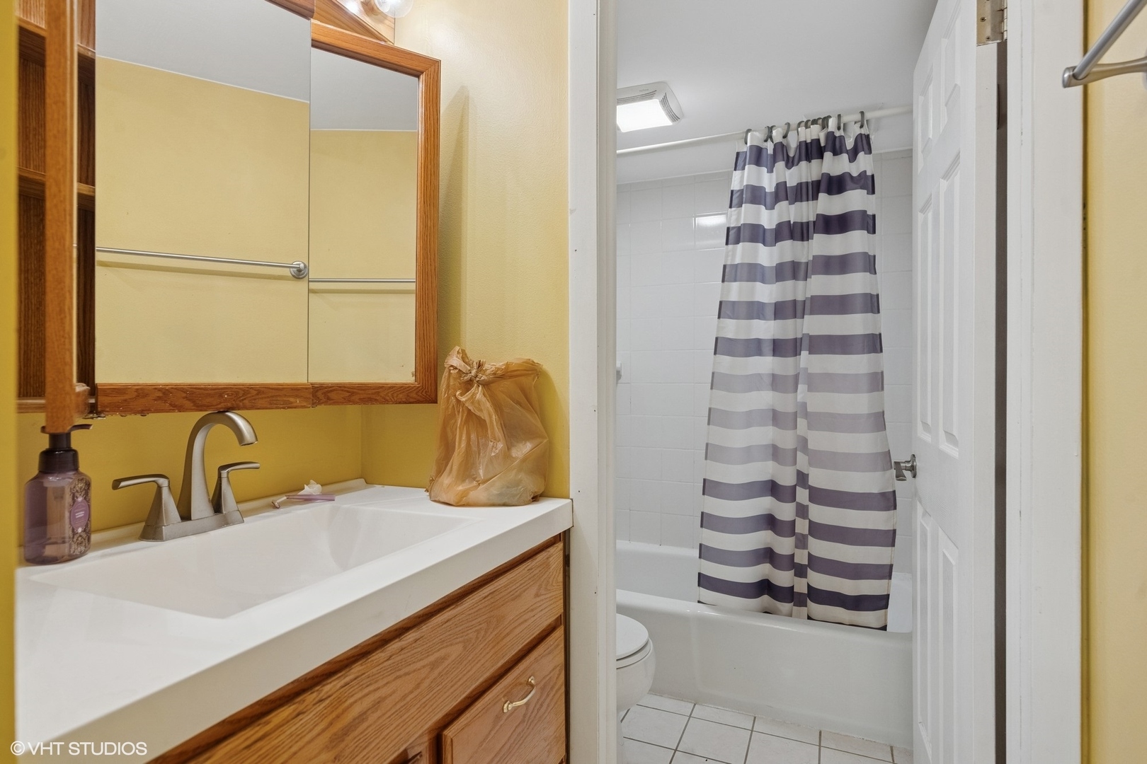 111 E Janata Boulevard Unit: 3B