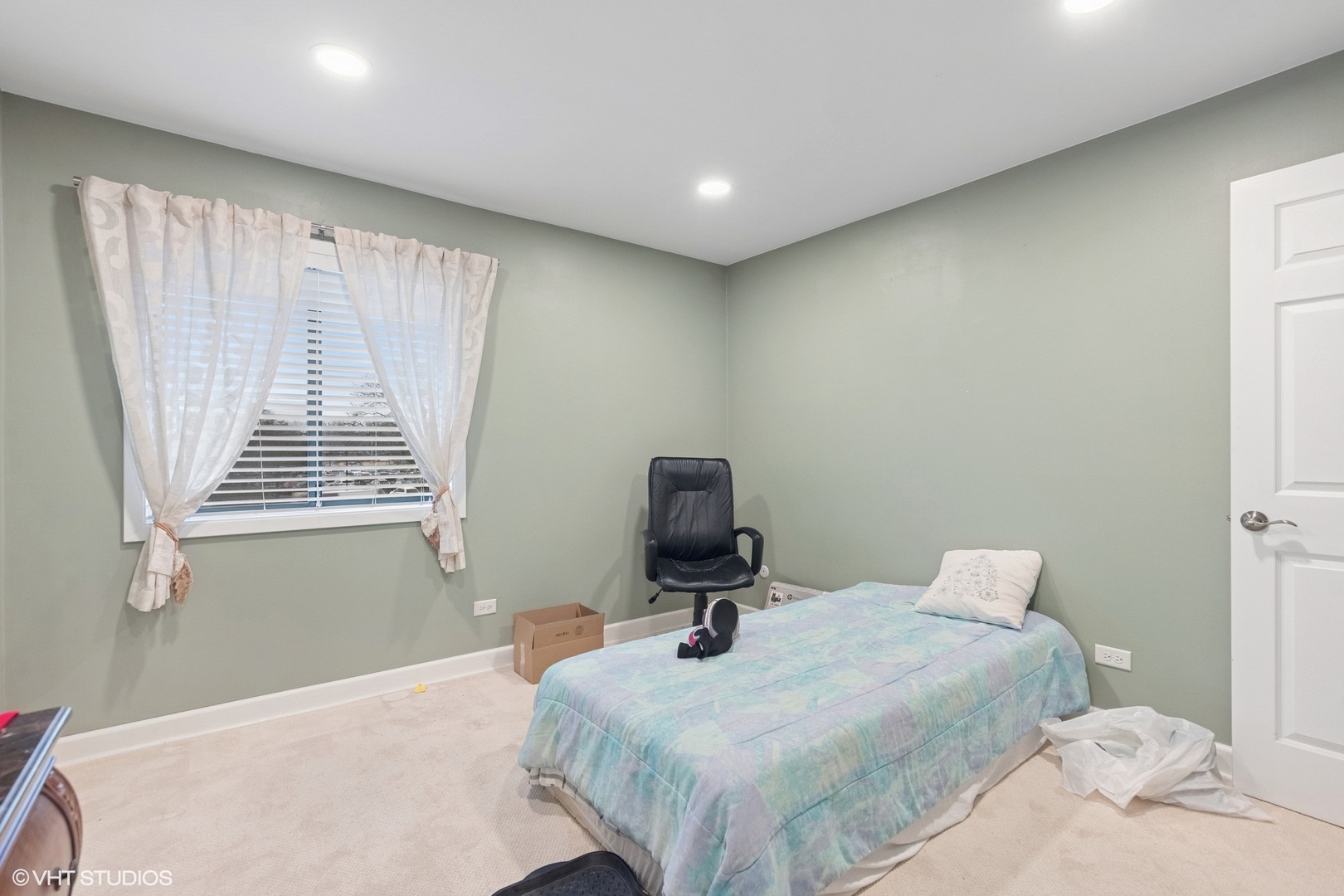 111 E Janata Boulevard Unit: 3B