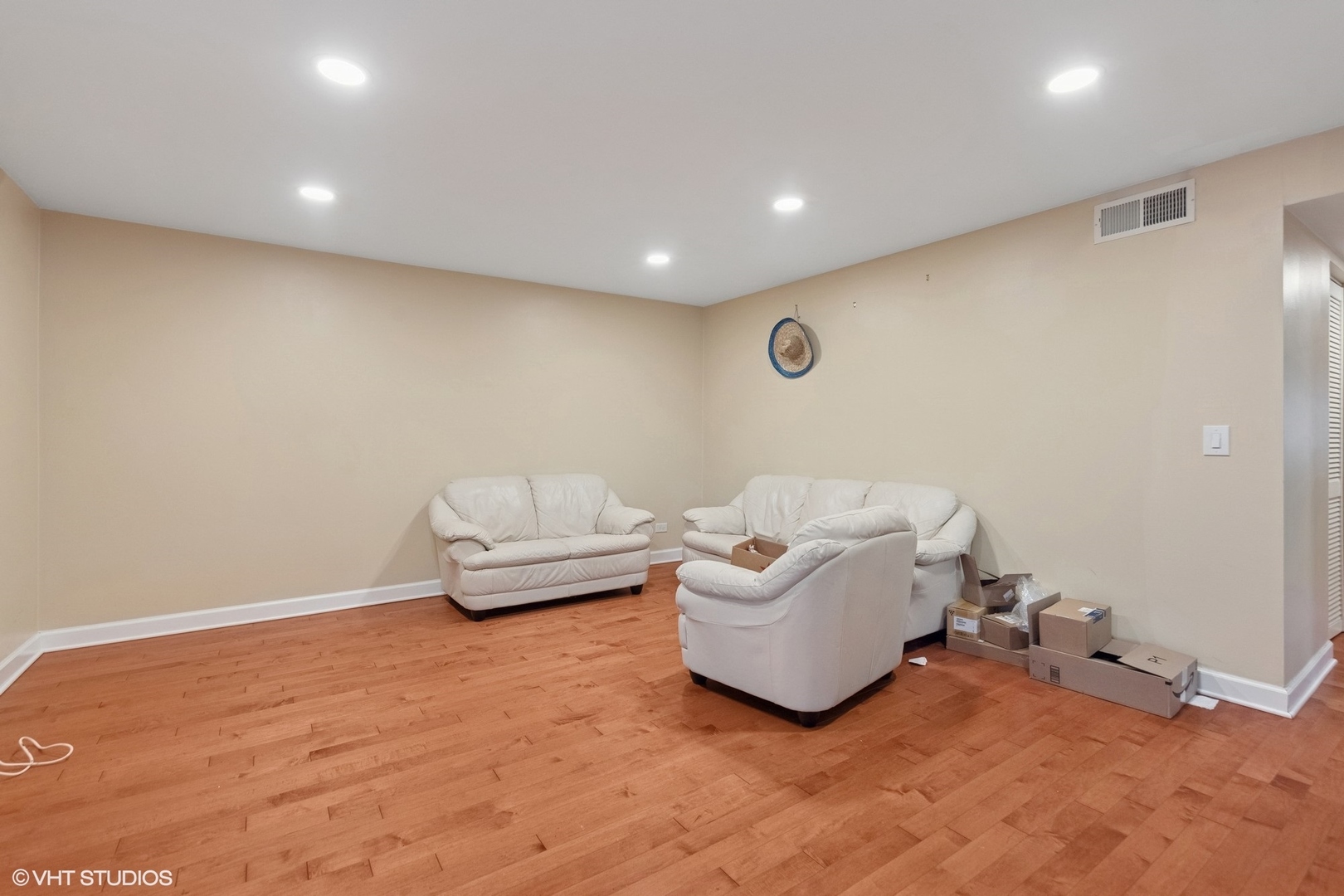 111 E Janata Boulevard Unit: 3B