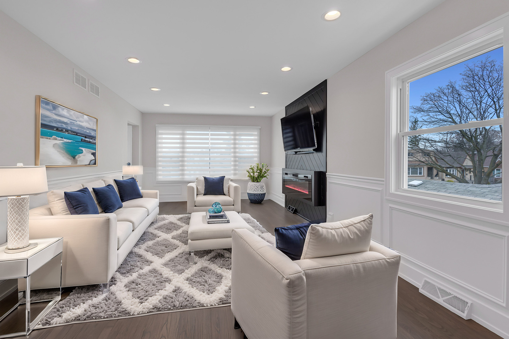 2919 N 74th Court