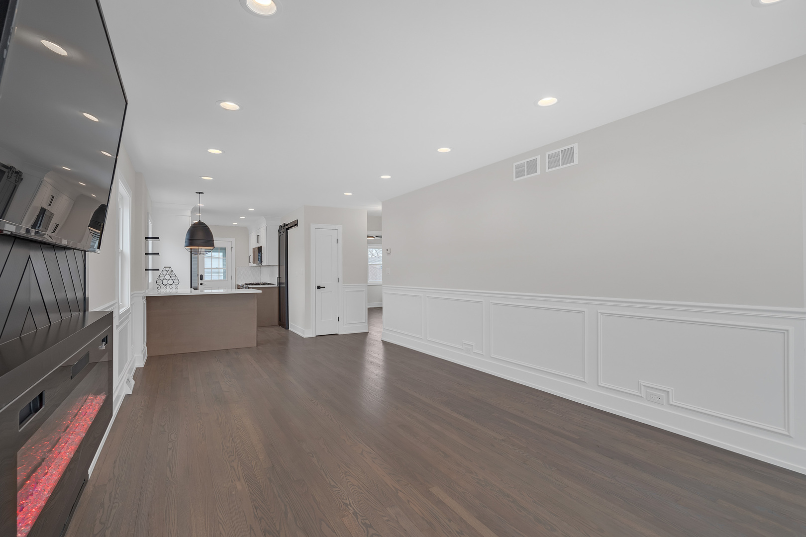 2919 N 74th Court