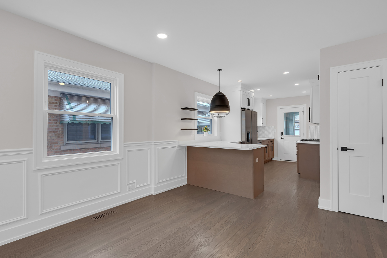 2919 N 74th Court