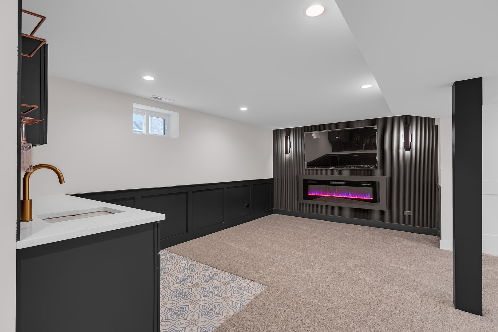 2919 N 74th Court