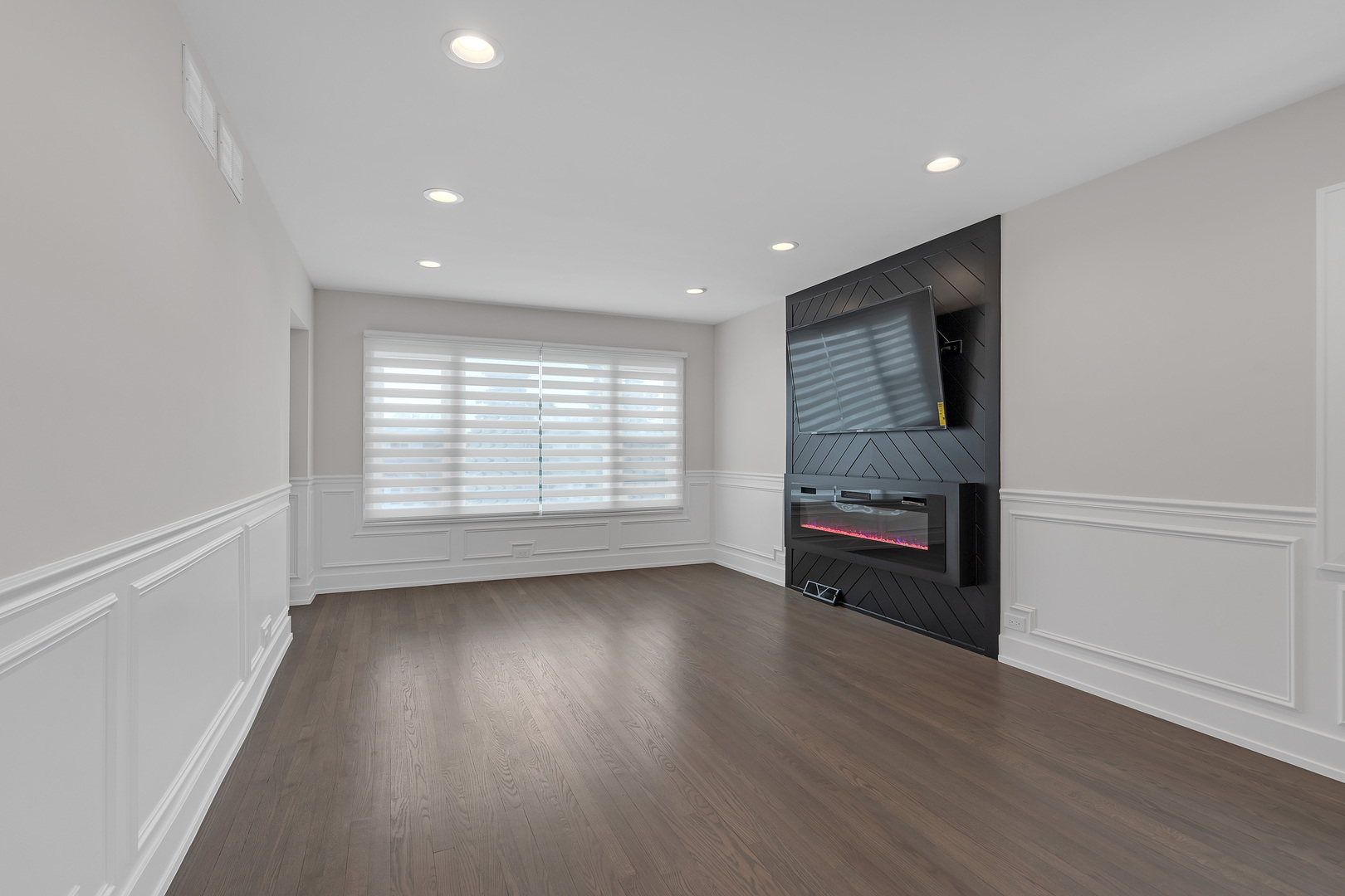 2919 N 74th Court