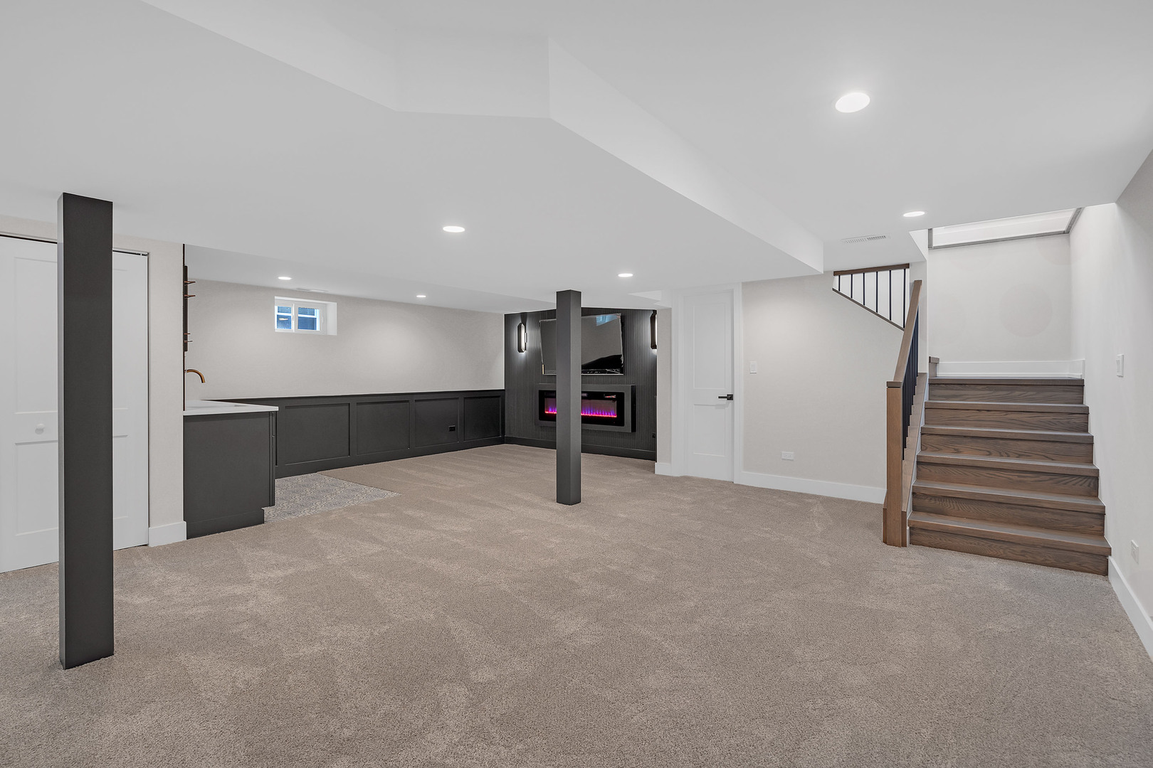 2919 N 74th Court