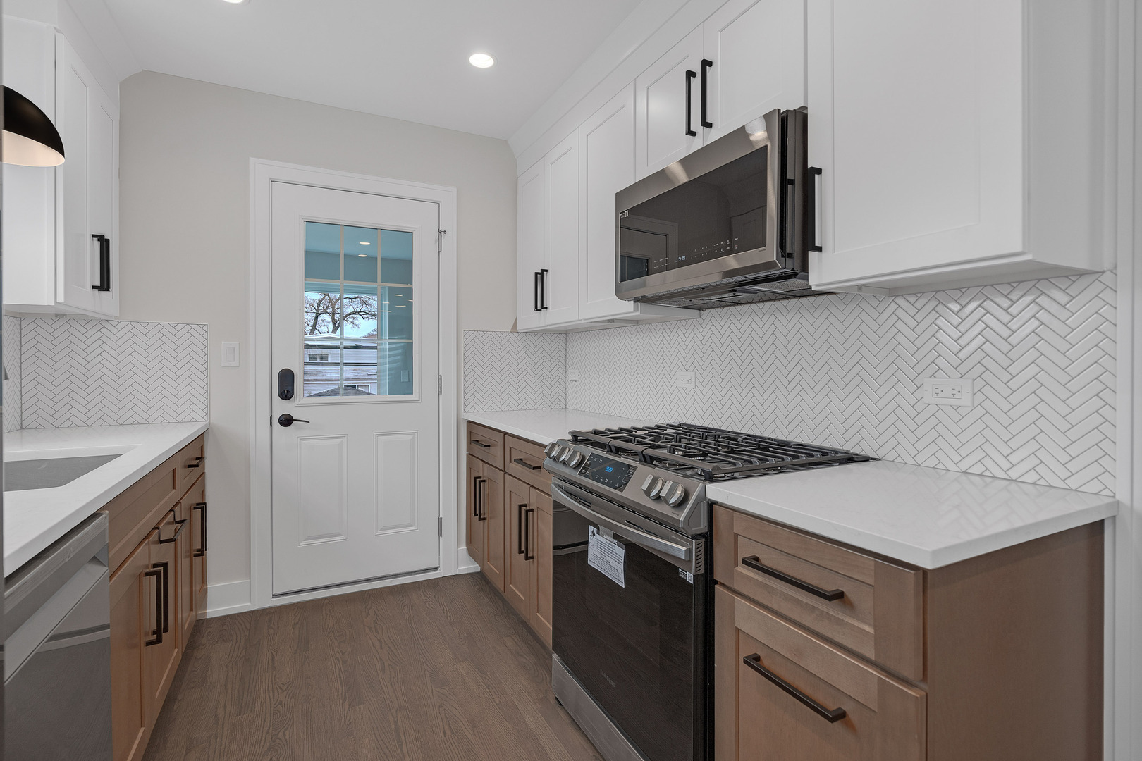 2919 N 74th Court