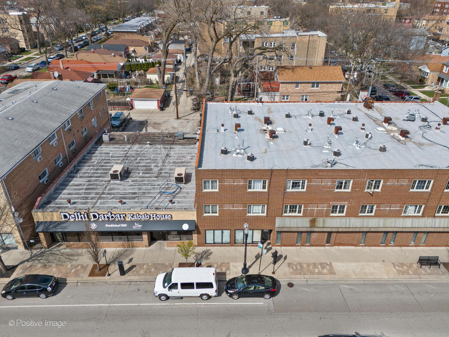 3008 W Devon Street