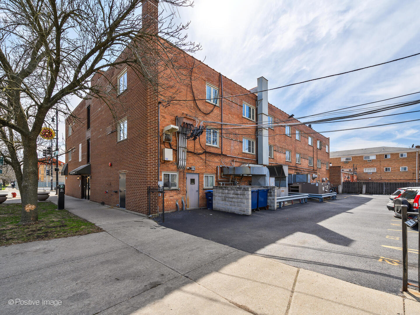 3008 W Devon Street