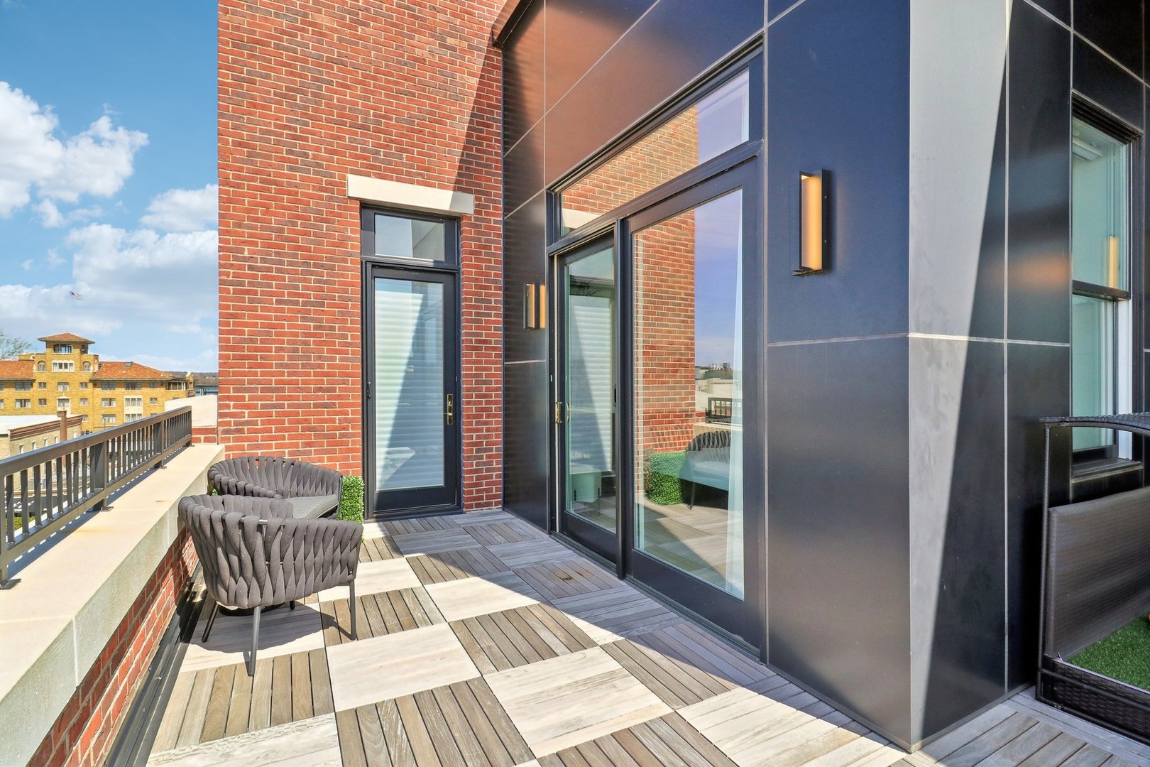 50 S 1st Street Unit: 5D