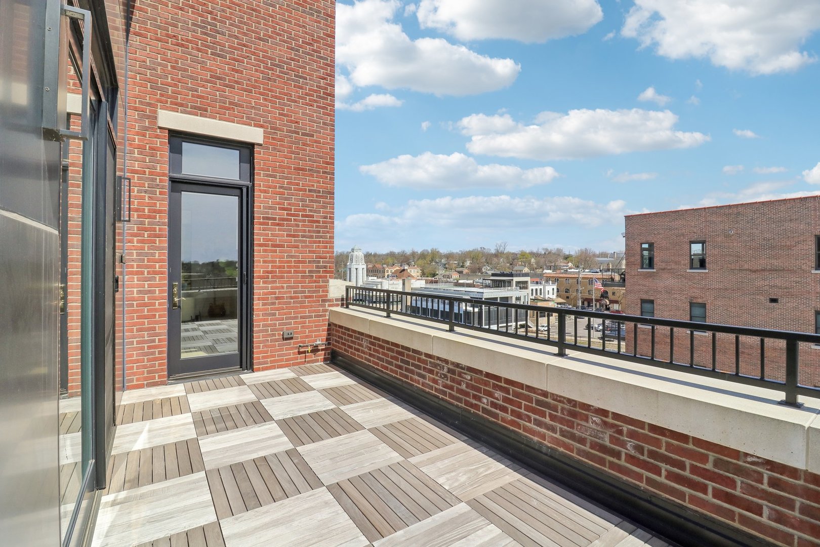 50 S 1st Street Unit: 5D