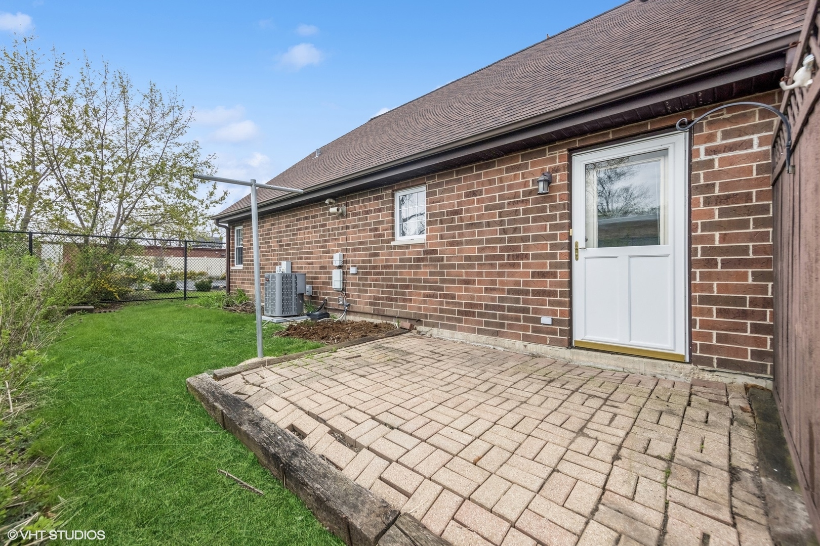 427 W Saint Charles Road
