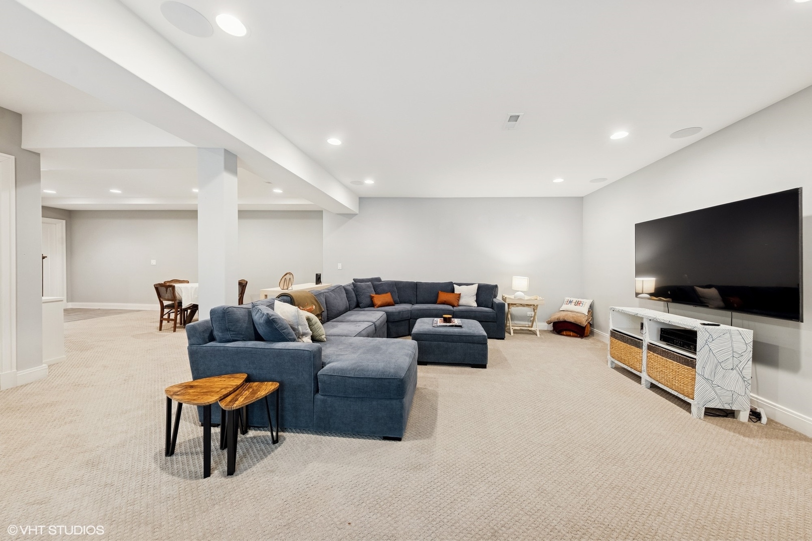 236 W Crescent Avenue