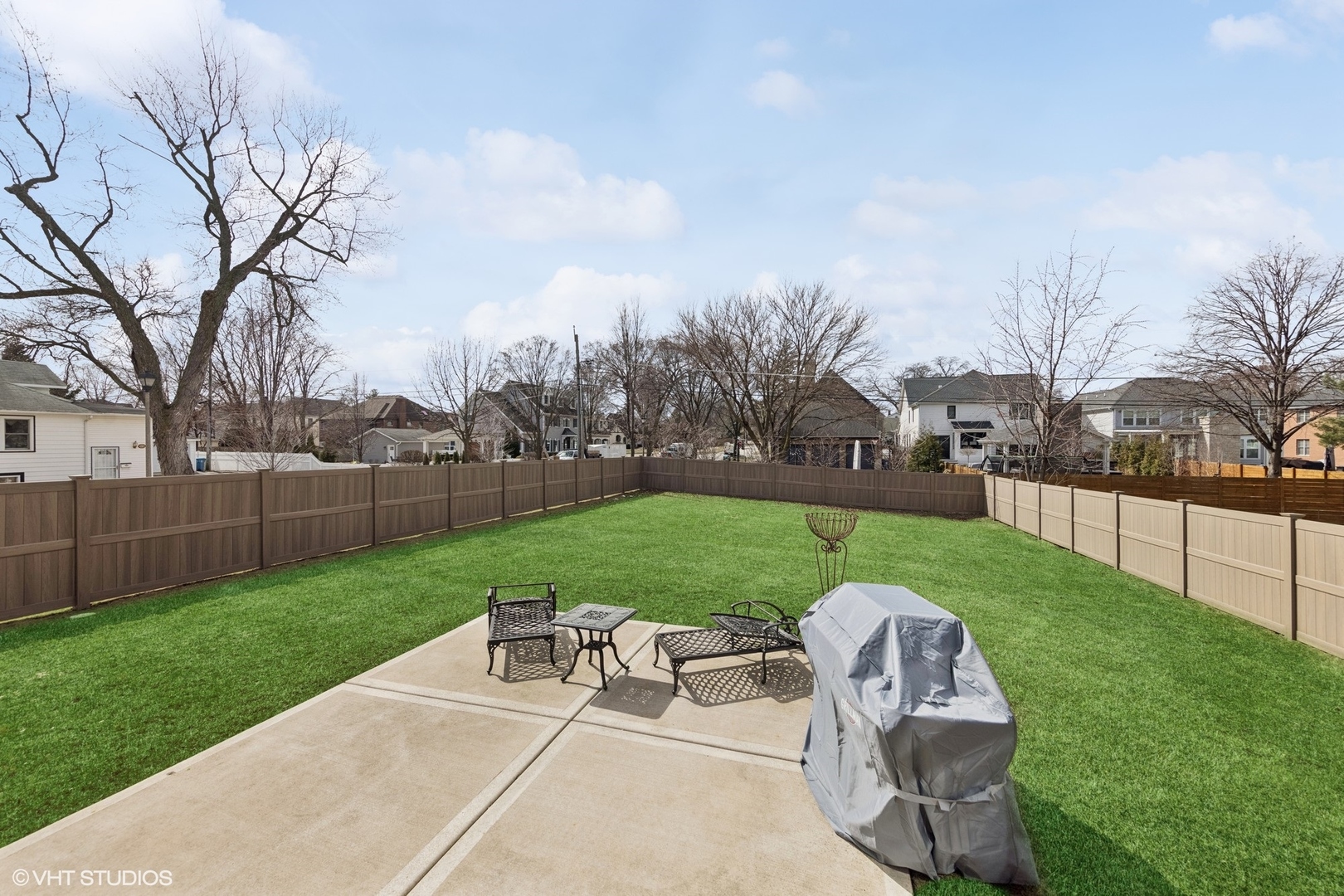 270 N Geneva Avenue