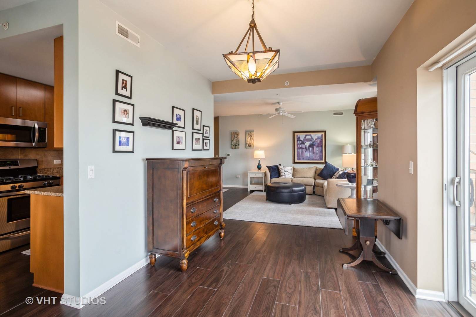 135 S York Street Unit: 524