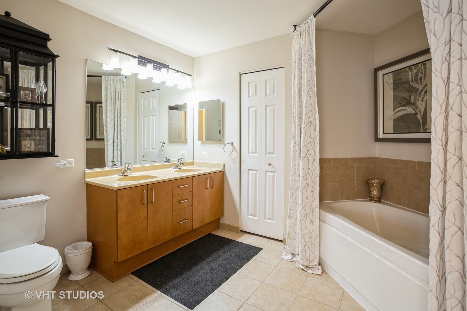 135 S York Street Unit: 524