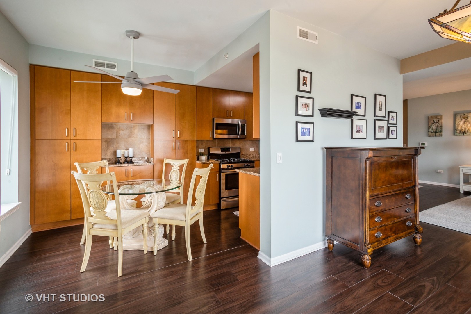 135 S York Street Unit: 524