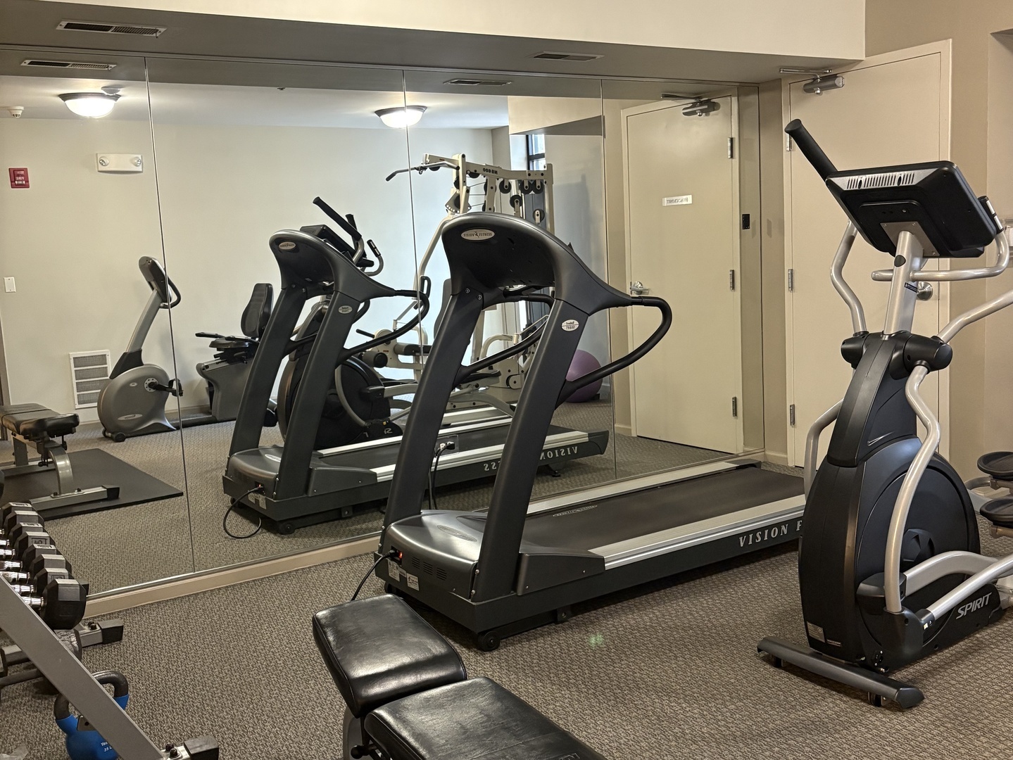 135 S York Street Unit: 524