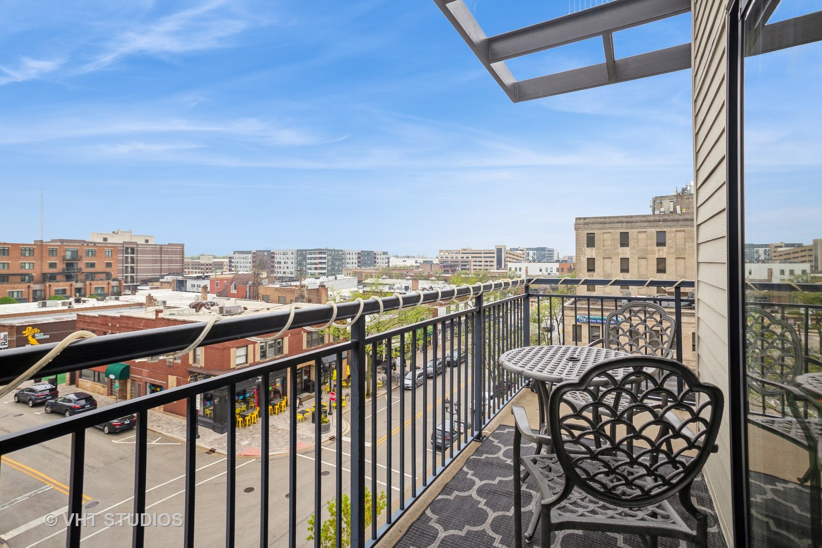 135 S York Street Unit: 524