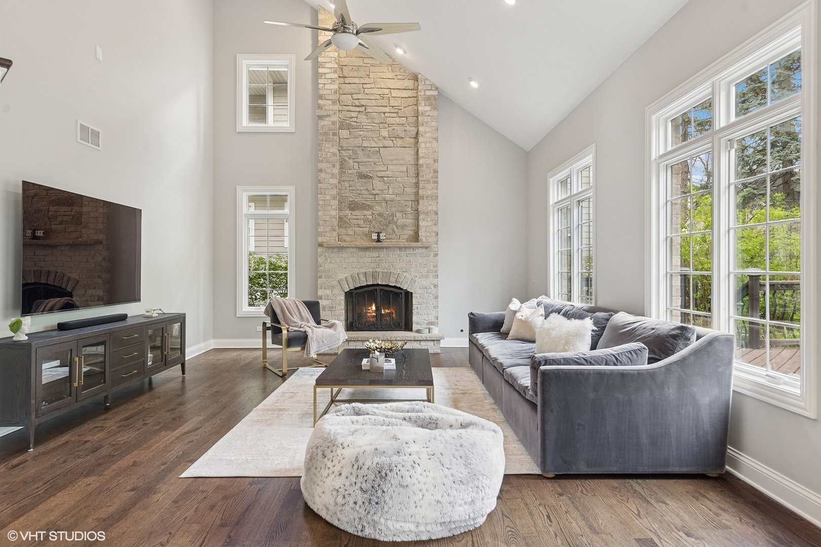 410 W 2nd Street