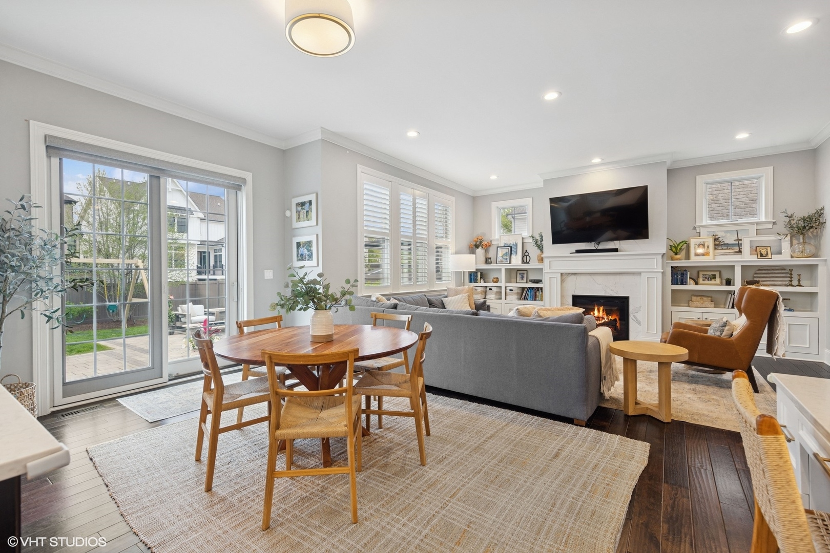 311 E Schiller Street