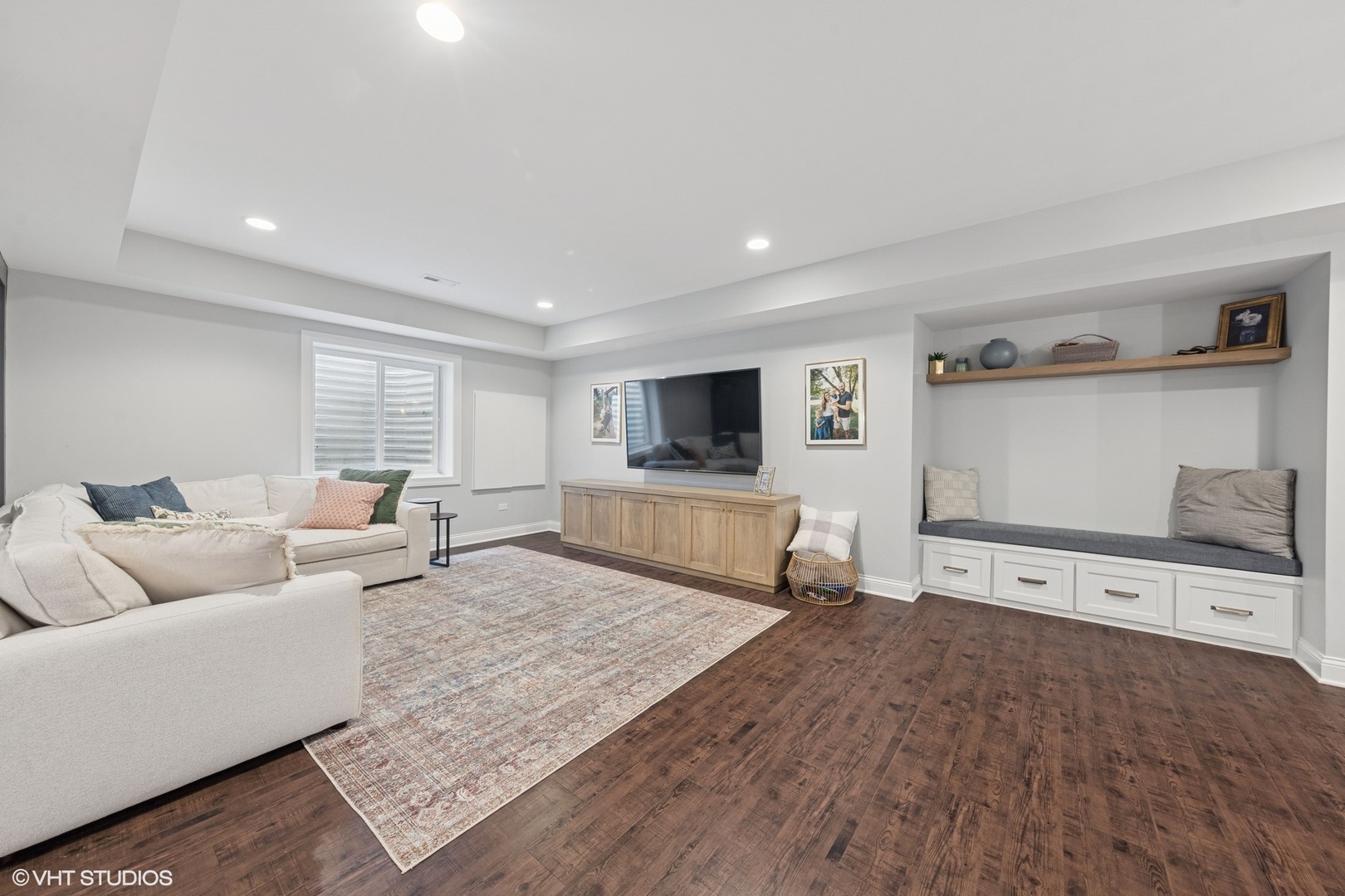 311 E Schiller Street