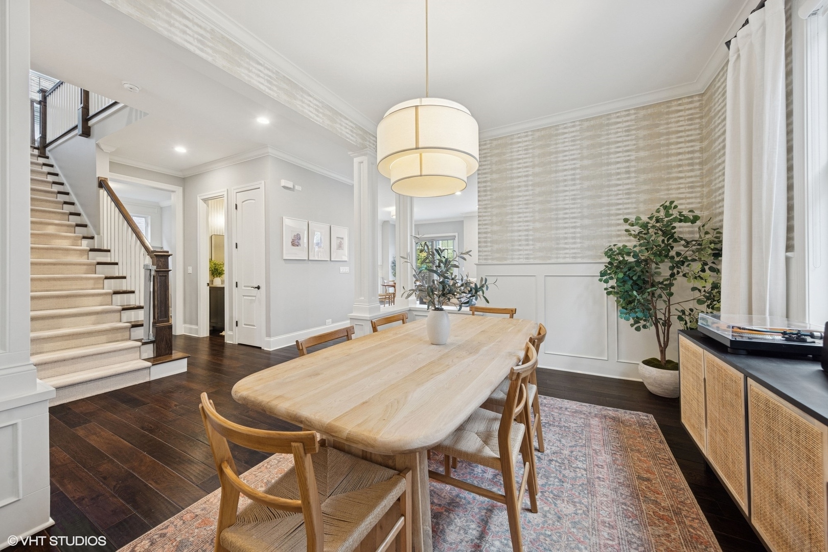 311 E Schiller Street
