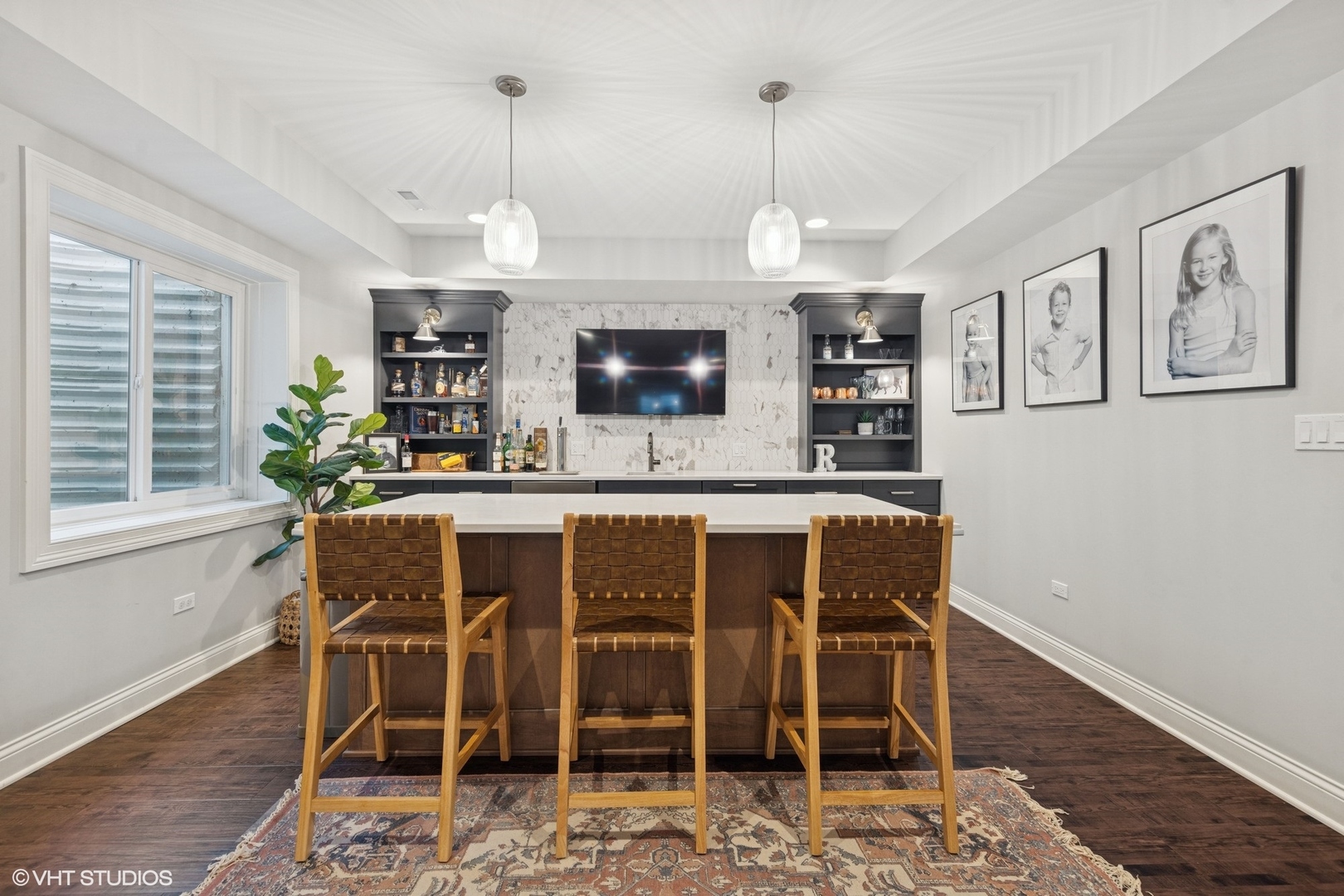311 E Schiller Street