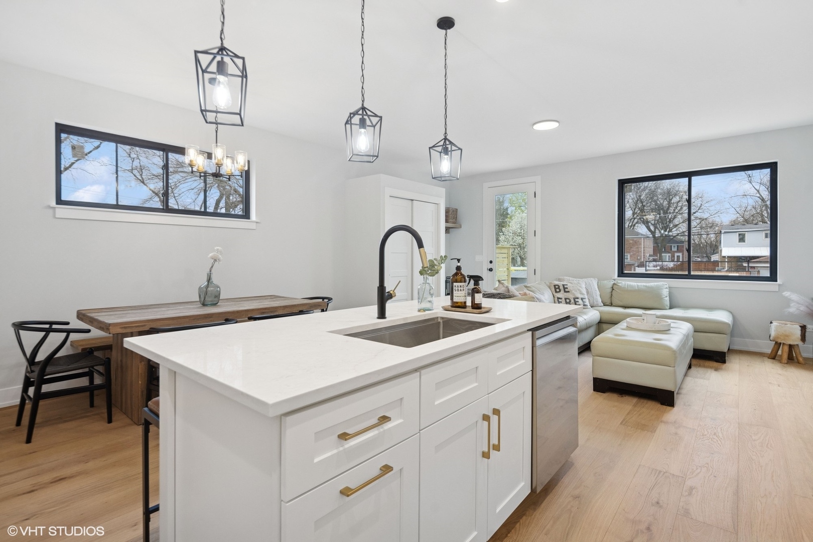 112 N Center Street Unit: B