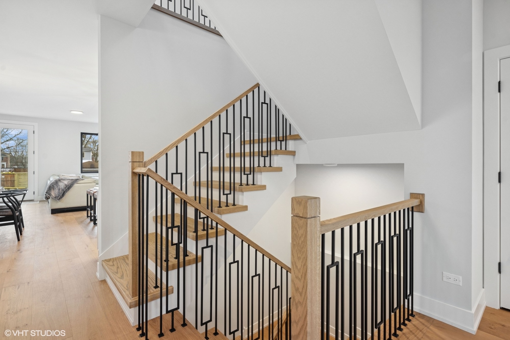 112 N Center Street Unit: B