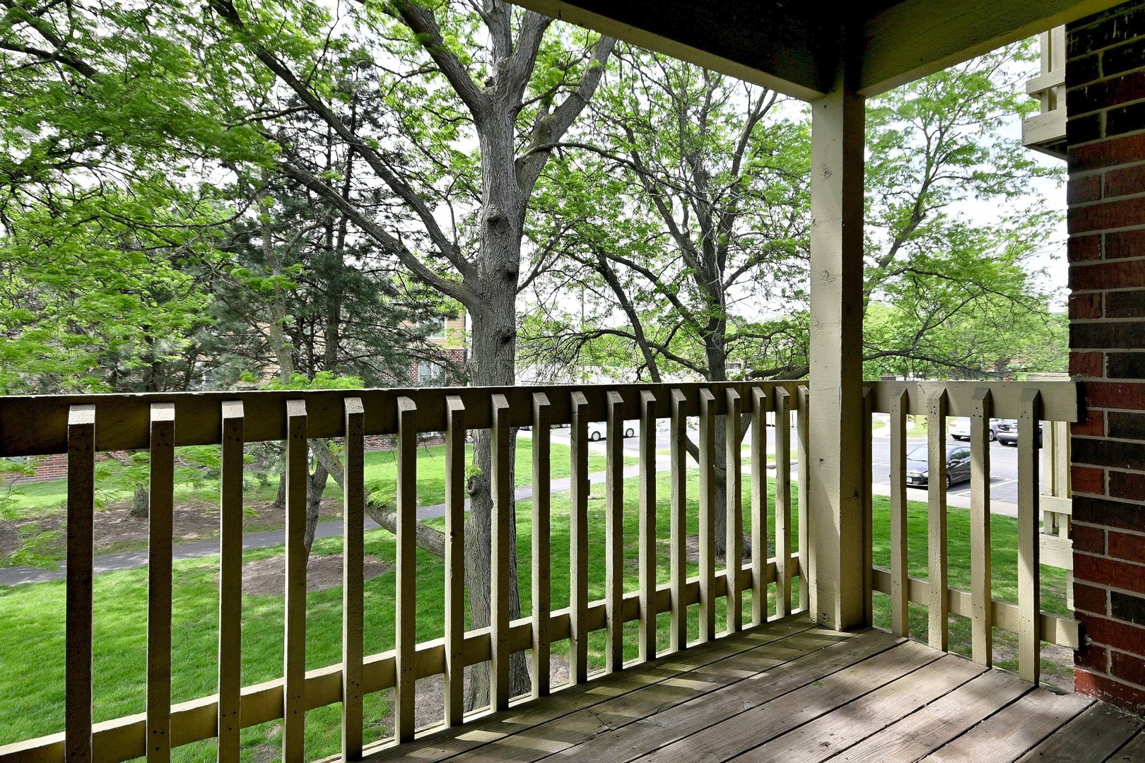 210 Glengarry Drive Unit: 212