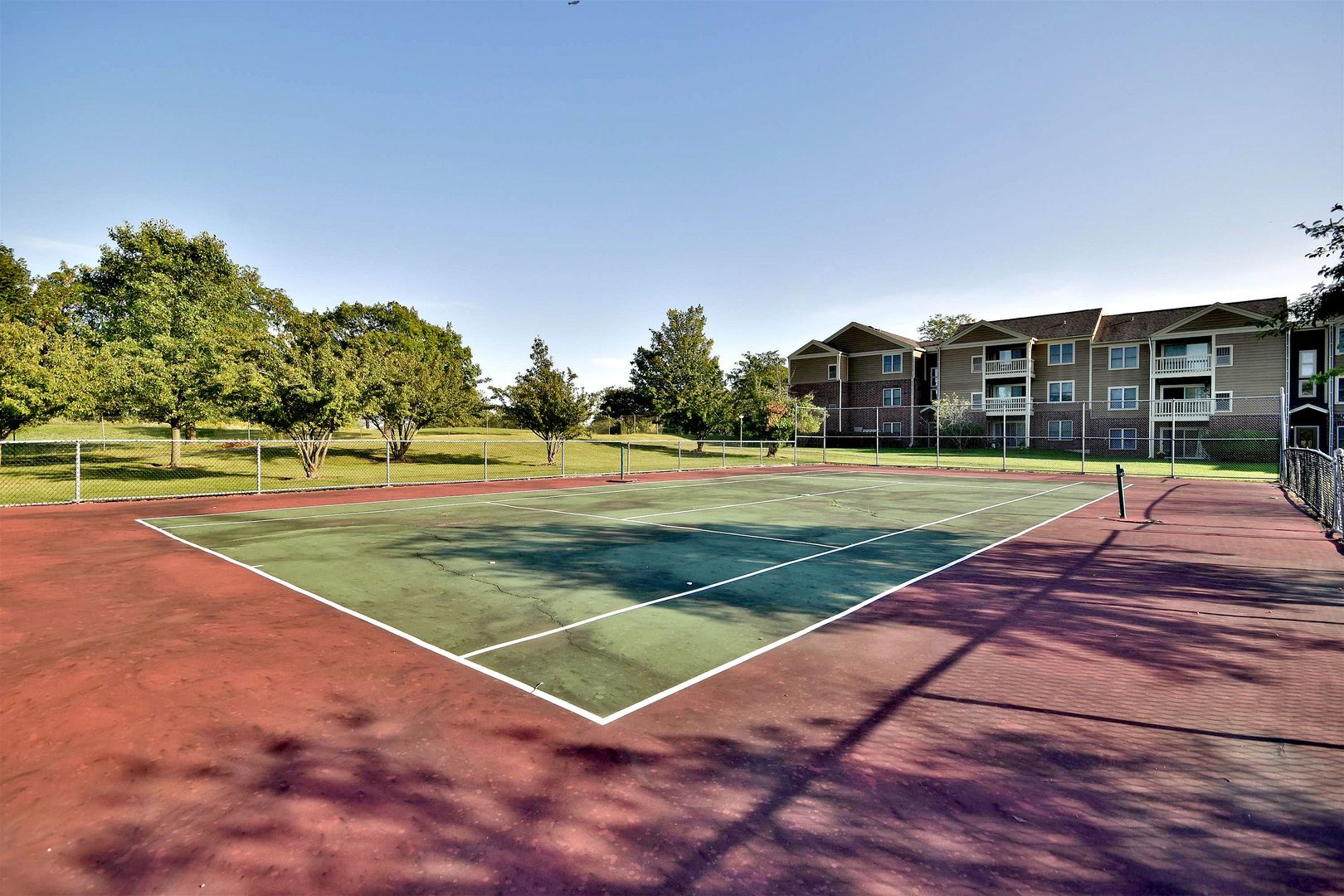 210 Glengarry Drive Unit: 212