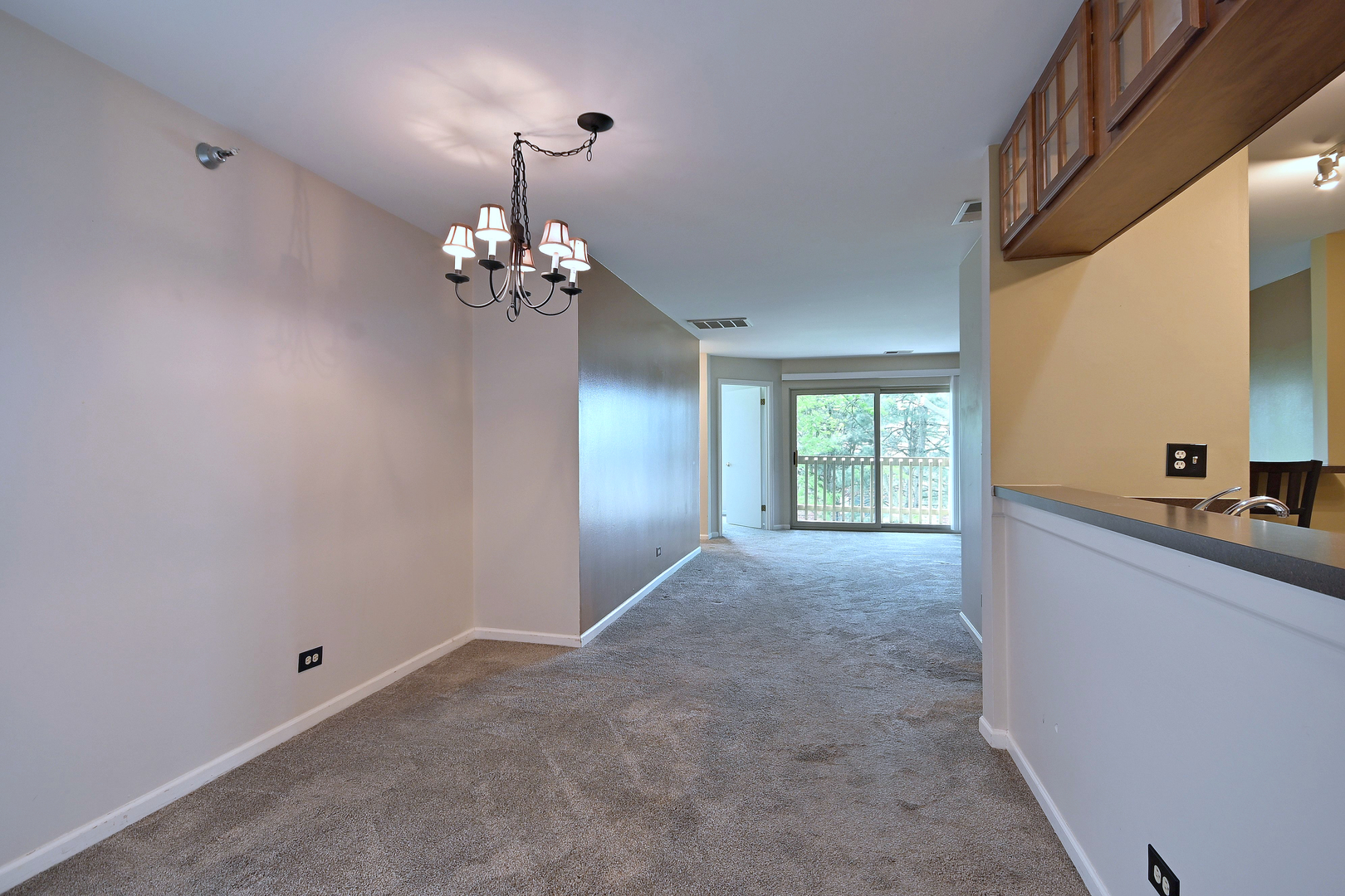 210 Glengarry Drive Unit: 212