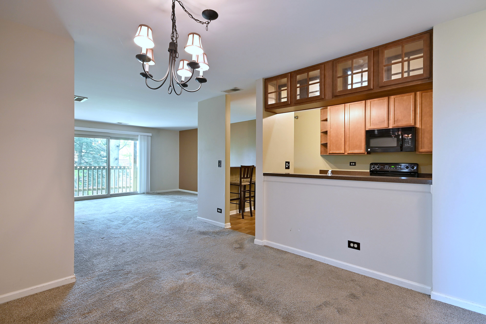 210 Glengarry Drive Unit: 212