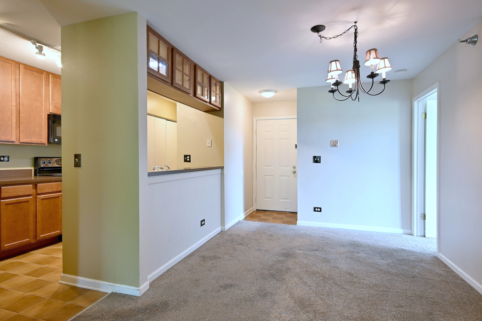 210 Glengarry Drive Unit: 212