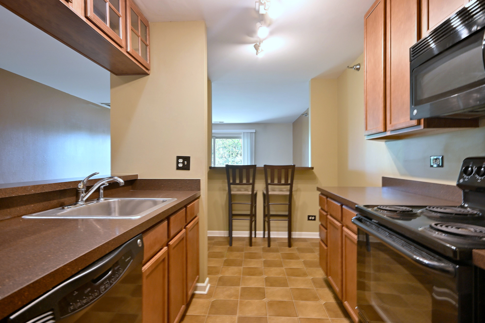 210 Glengarry Drive Unit: 212