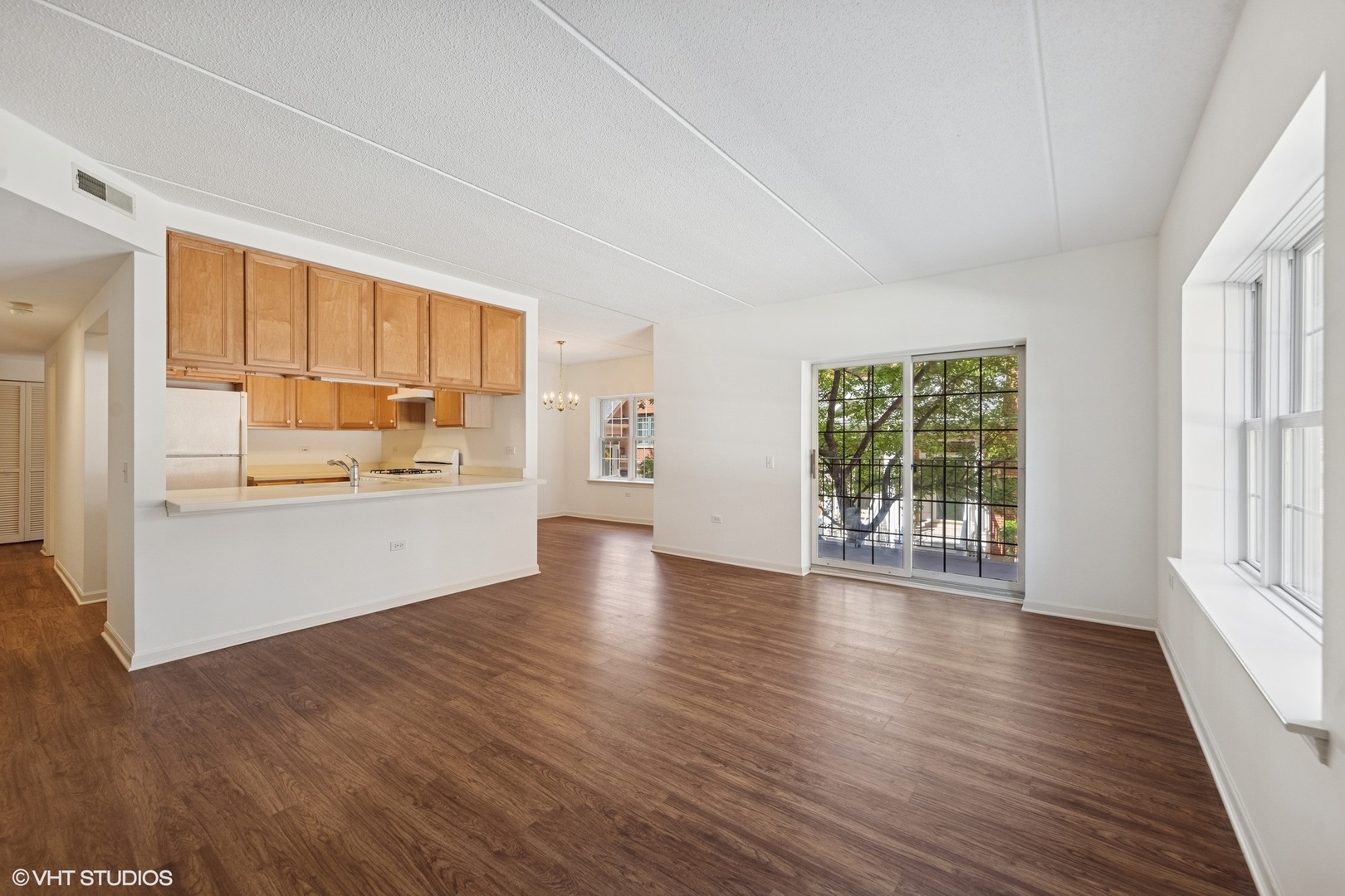 200 N Addison Avenue Unit: 204