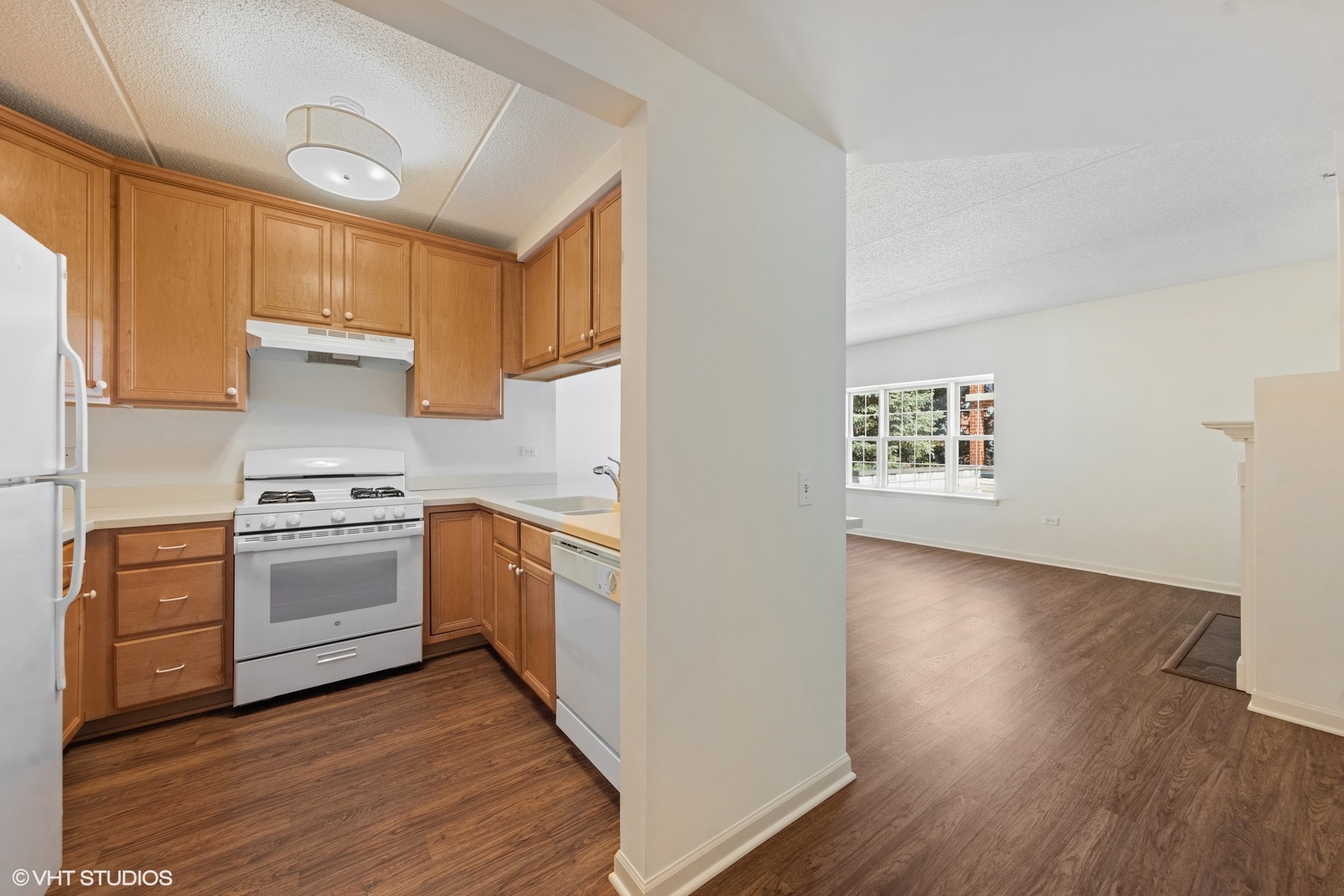 200 N Addison Avenue Unit: 204