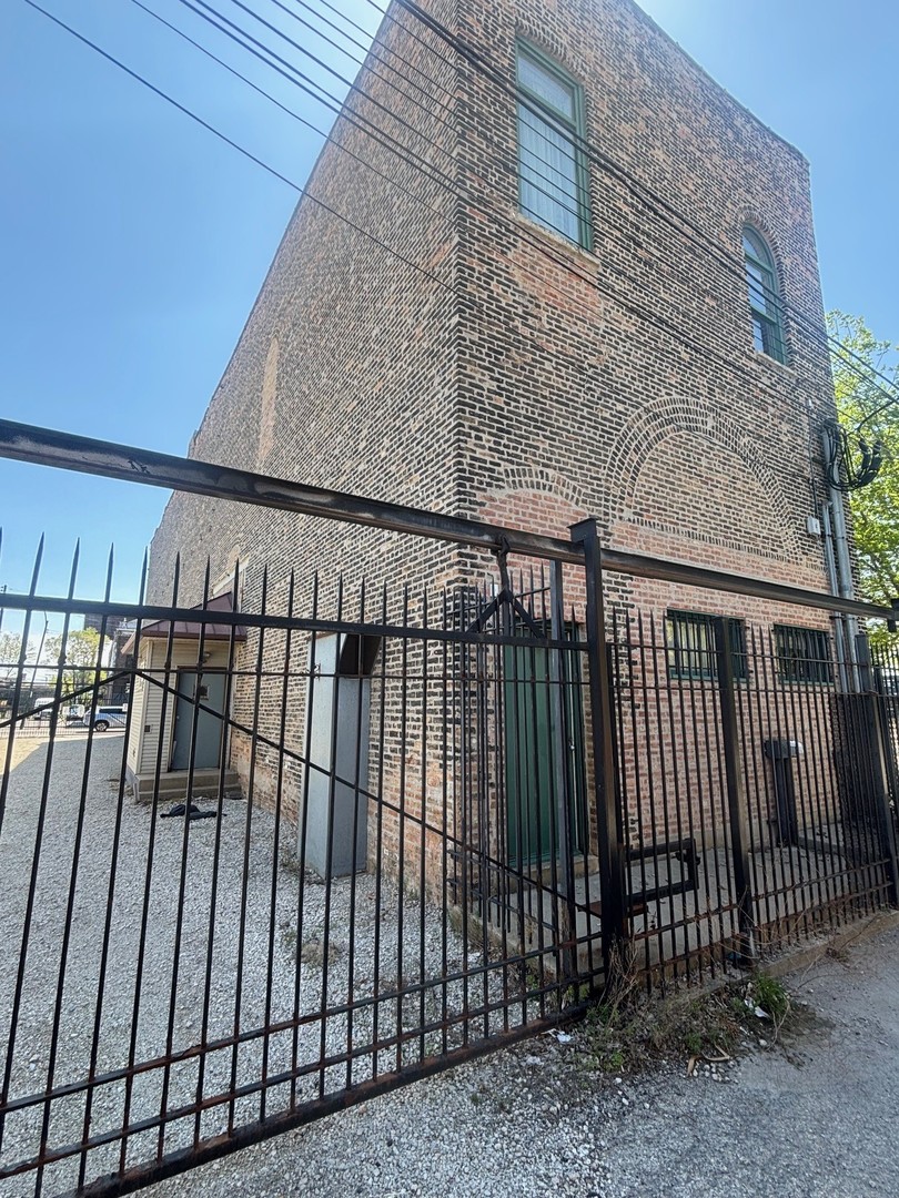 1312 W North Avenue