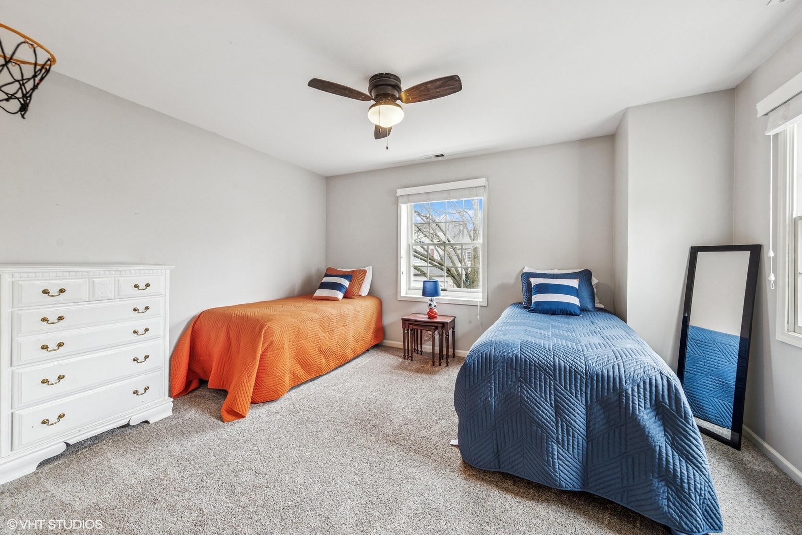262 W EGGLESTON Avenue Unit: C