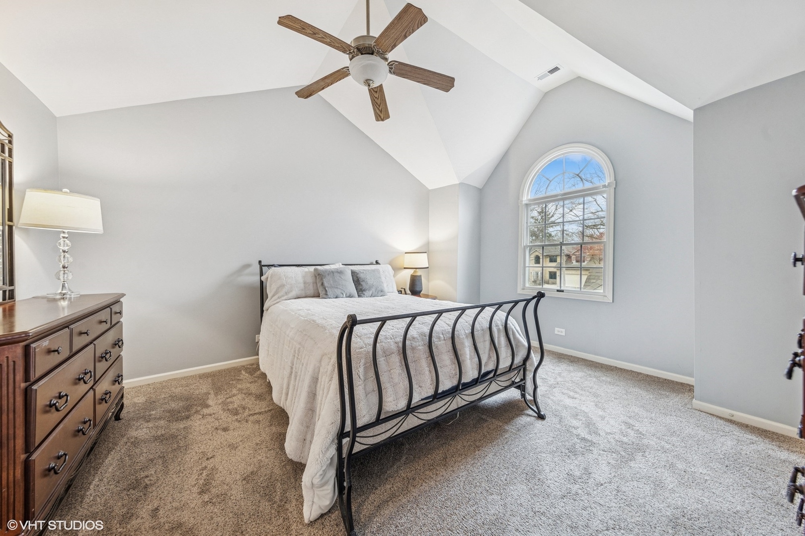262 W EGGLESTON Avenue Unit: C