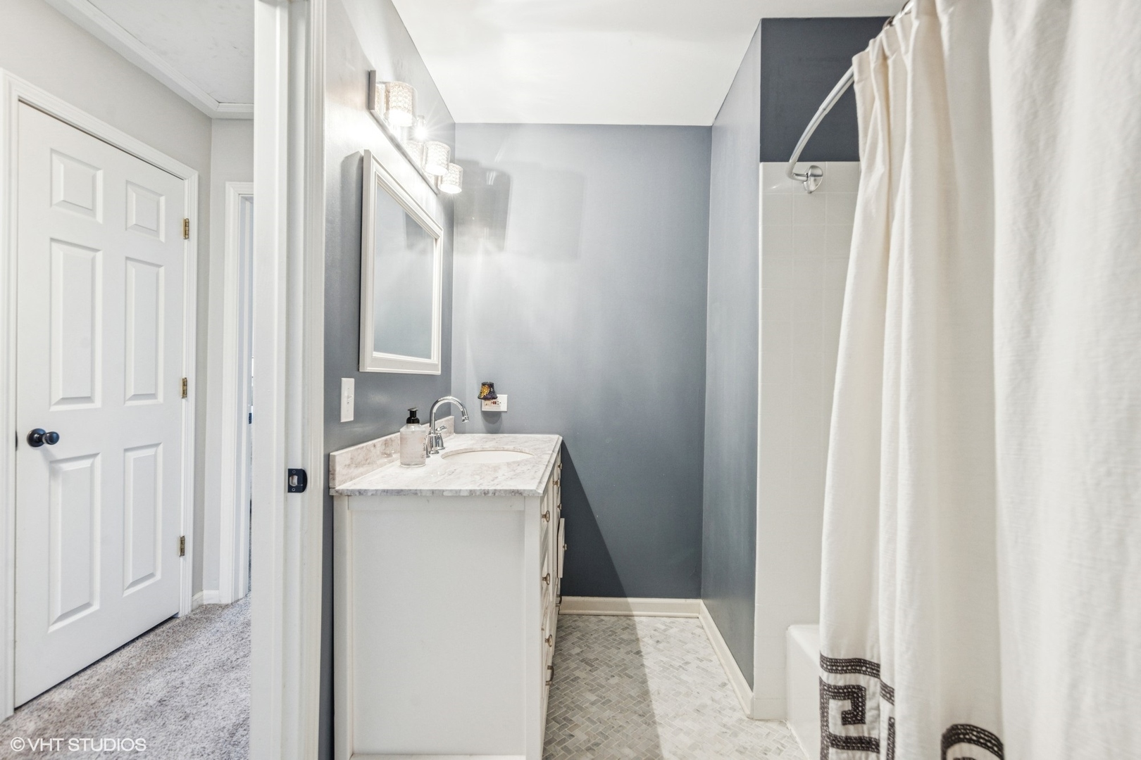 262 W EGGLESTON Avenue Unit: C