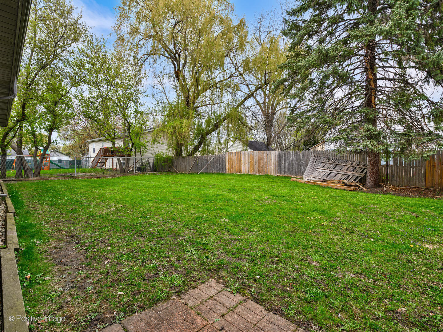 1550 Green Bay Road