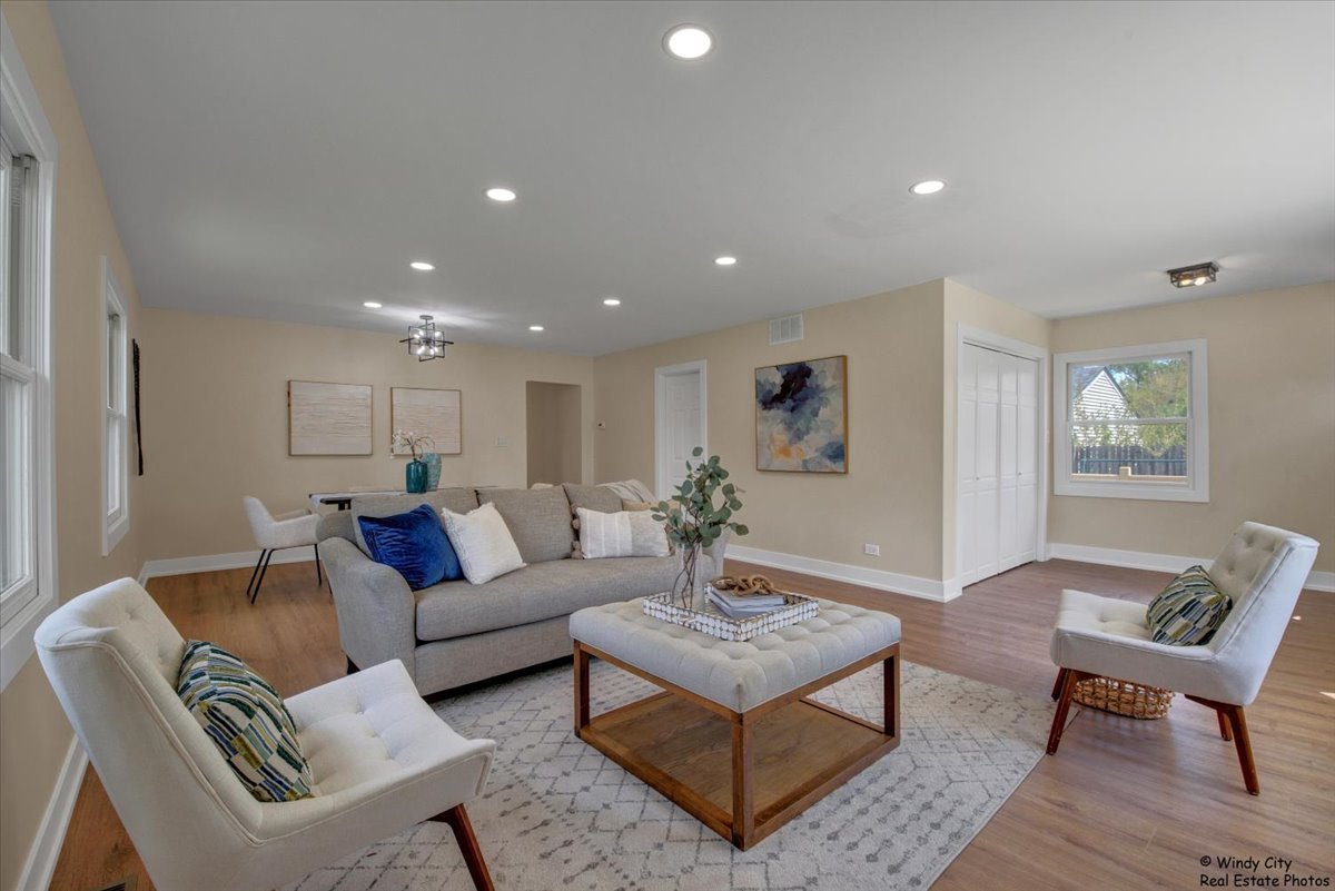 884 Greenview Avenue