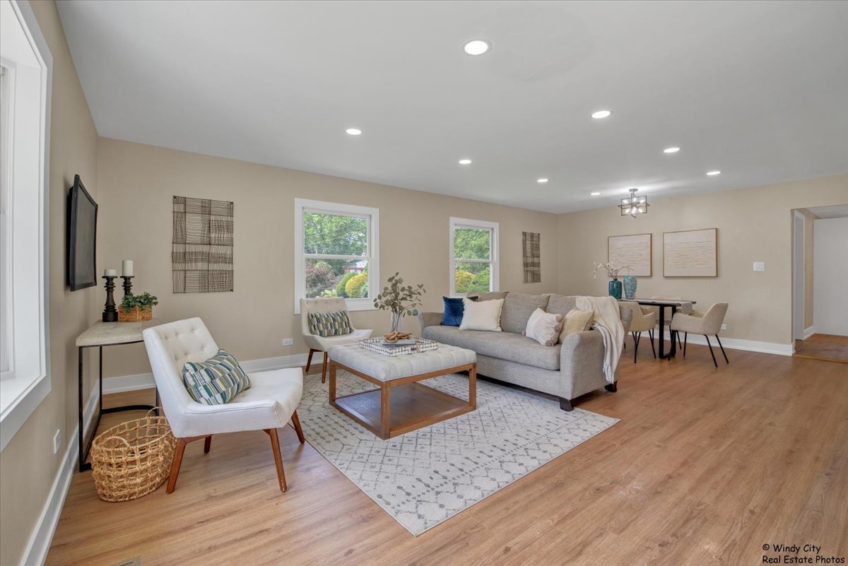 884 Greenview Avenue