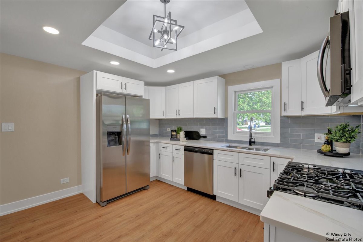 884 Greenview Avenue