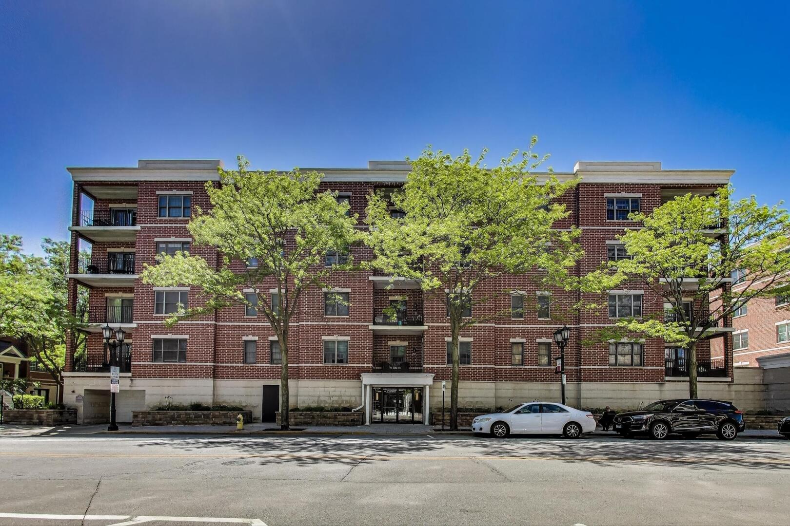 200 N Addison Avenue Unit: 306